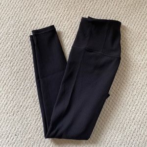 Athleta Elation Ribbed Tight, size S